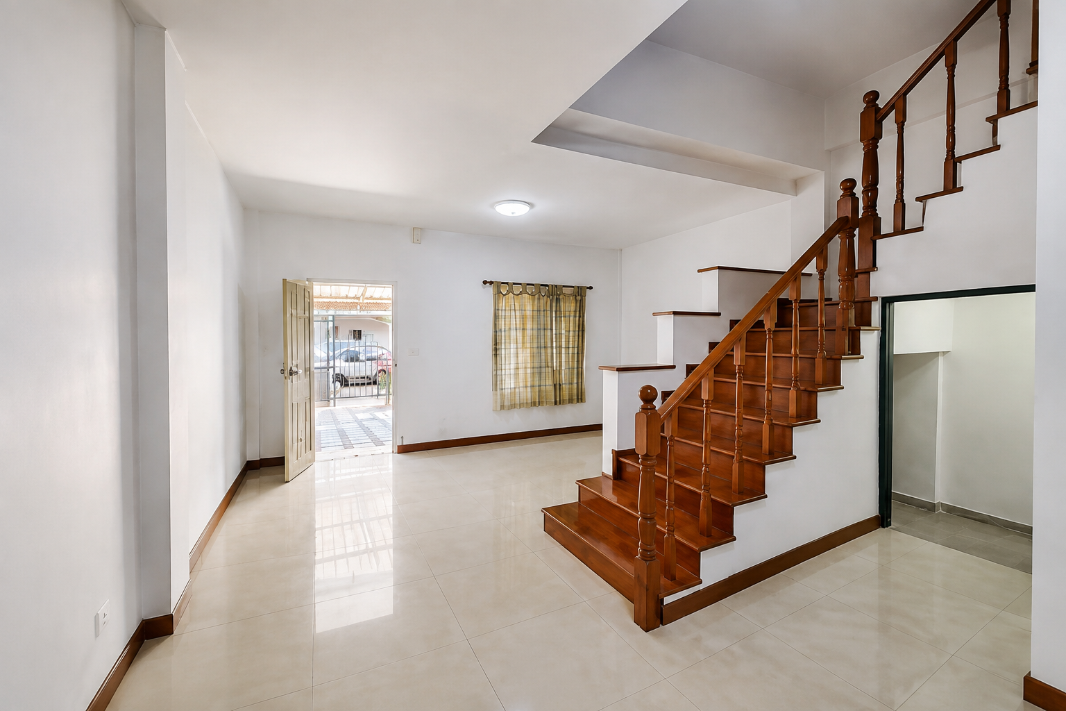 บ้านใหญ่ 4 ห้องนอน งบไม่ถึง 3 ล้าน! ขายทาวน์โฮม 3 ชั้น หมู่บ้านรมัณยา พระราม 5–นครอินทร์