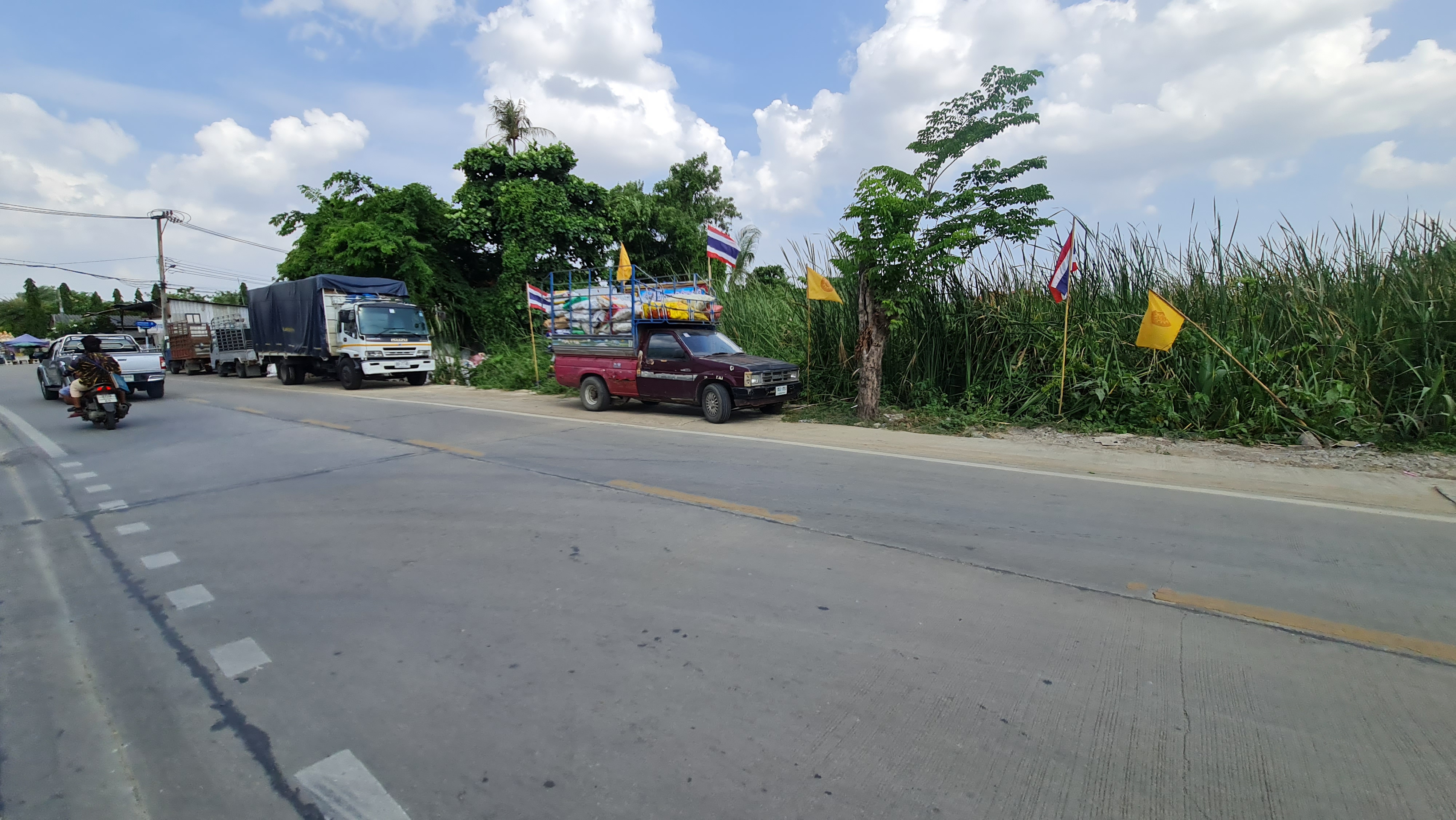 ขายด่วน! ที่ดินทำเลทองตลิ่งชัน 15 ไร่เศษ ติดถนนบางระมาด ใกล้ตลาดน้ำคลองลัดมะยม