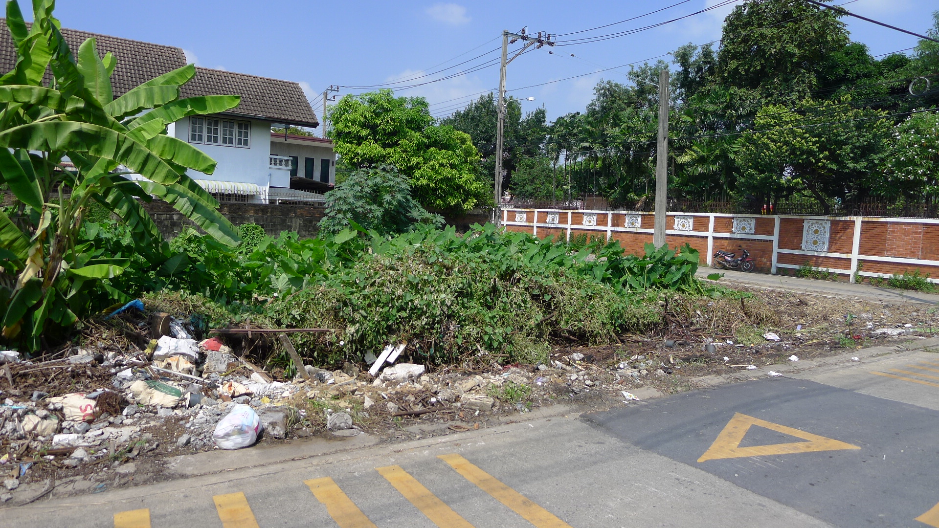 ขายด่วน! ที่ดินแปลงมุม ทำเลสวย พุทธมณฑล สาย 1 ซอย 35 (ตลิ่งชัน)