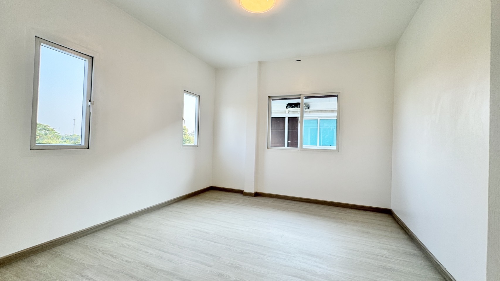 ขายด่วน! บ้านแฝดไซส์ใหญ่ สไตล์บ้านเดี่ยว #หมู่บ้านเติมรัก5