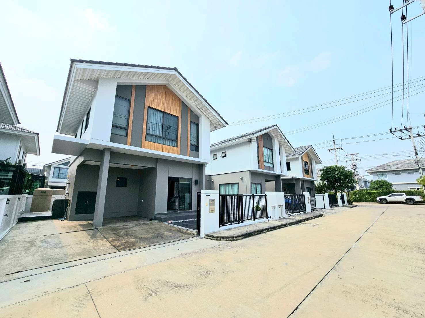 โครงการใหม่ฟังก์ชันจัดเต็ม! ขายบ้านแฝดสไตล์บ้านเดี่ยว #เพอร์เฟคพาร์คราชพฤกษ์346