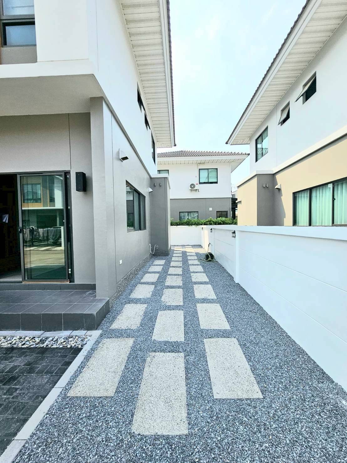 โครงการใหม่ฟังก์ชันจัดเต็ม! ขายบ้านแฝดสไตล์บ้านเดี่ยว #เพอร์เฟคพาร์คราชพฤกษ์346